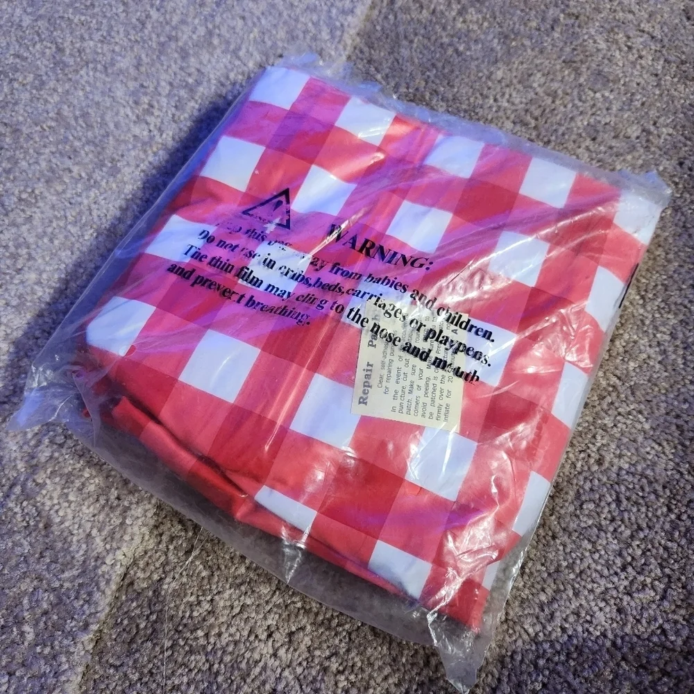 3/$25 Inflatable buffet red and white buffalo check 4.5 ft long NWT